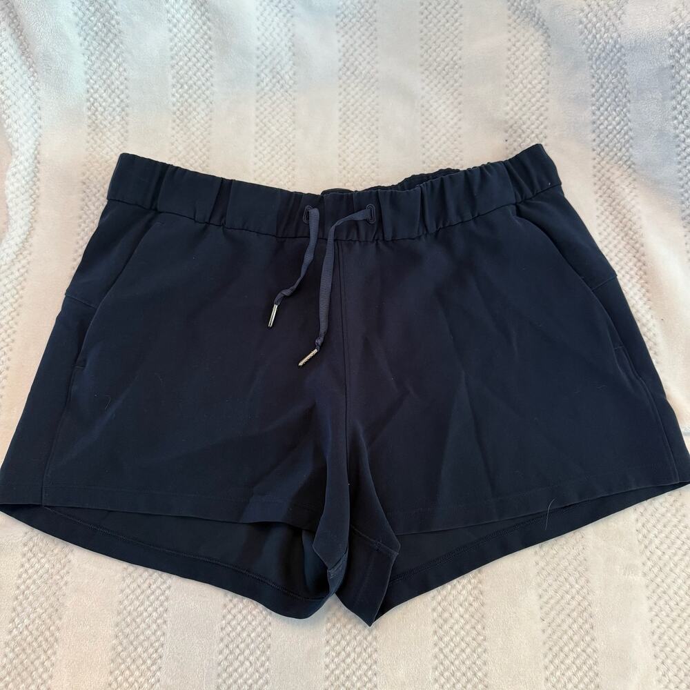 new lululemon tie waist shorts size 12